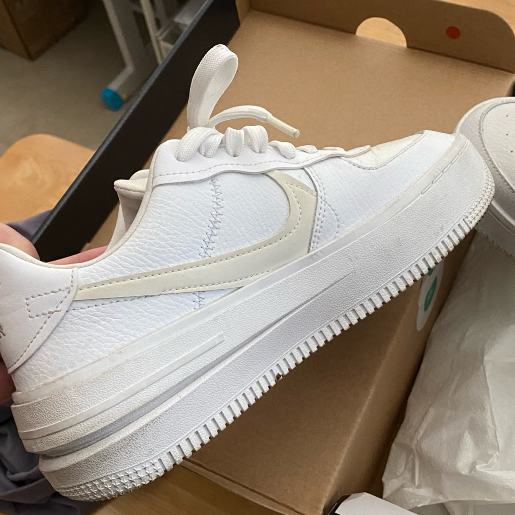 รองเท้า Nike AF1 PLT.ORM