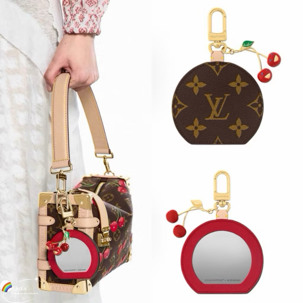🌈 ของแท้   LV พวงกุญแจแขวน Cherry Murakami ผ้าใบกระจกแขวนใหม่ M02830