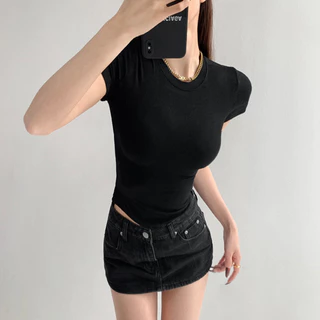 cherryshop🍒พร้อมส่ง เสื้อรัดรูป เสื้อยืดผู้หญิง แขนสั้นแฟชั่น คอกลม น่ารัก แขนสั้นเซ็กซี่รัดรูป สีพื้น สไตล์เกาหลี