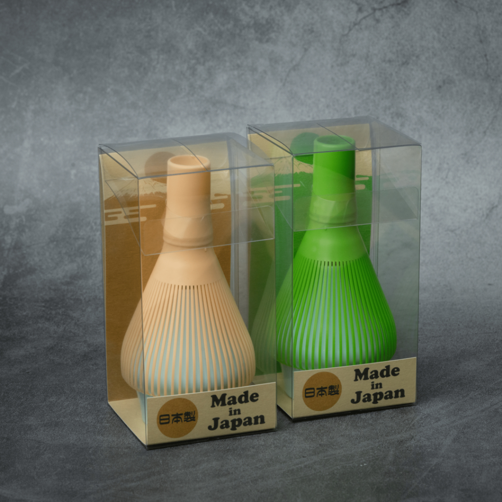 SOFUTO CREAM | แปรงชงมัทฉะ (Made in JAPAN) แบบเรซิ่น พร้อมที่วางแปรง จาก Osaki Shoten