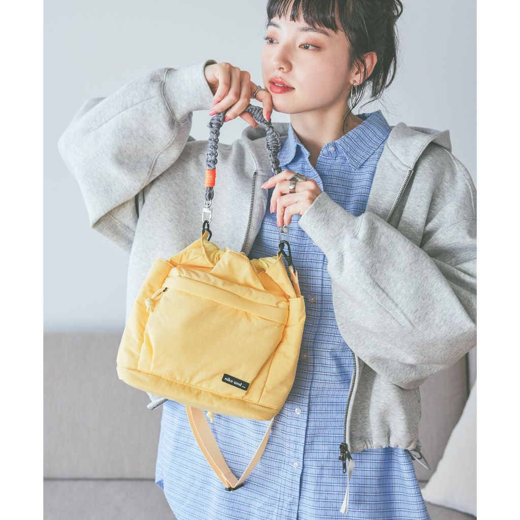 niko and ... กระเป๋า 2-way bag with woven handles bag