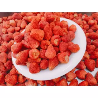3สหาย ฟรีซดราย มี ทุเรียนฟรีซดราย มังคุดฟรีซดราย สตรอว์เบอร์รี่ฟรีซดราย อร่อย ขนาด 25 กรัม