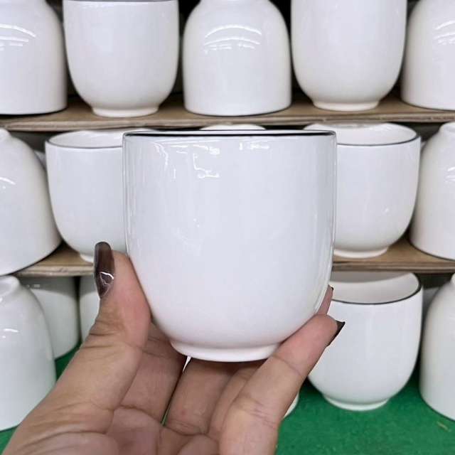 แก้วกาแฟ แก้วหูจับ แก้วเซรามิกสีขาวเงา แก้วน่ารัก ทำจากเซรามิกเนื้อดี แก้วเข้าไมโครเวฟได้