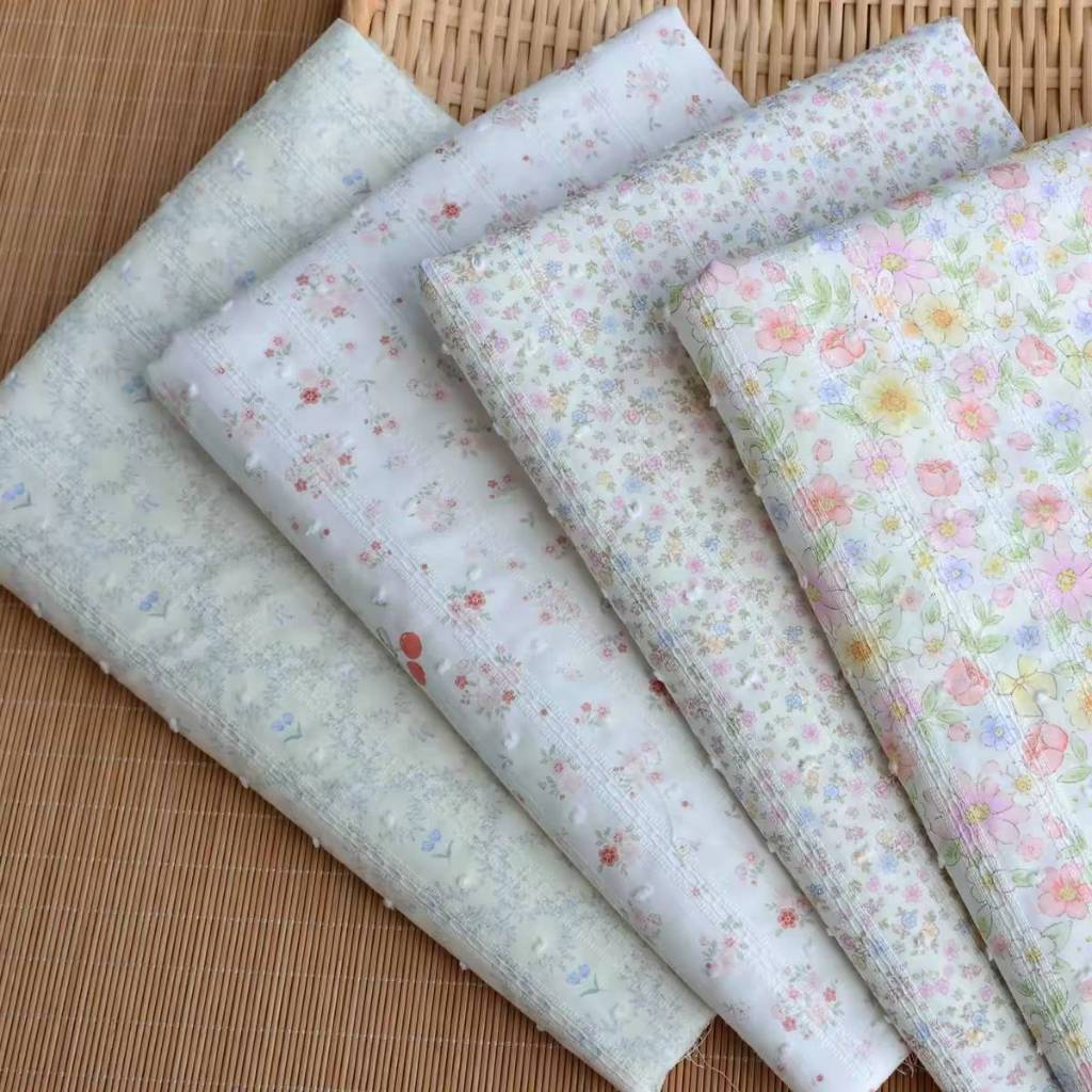 Preorder-ผ้าคอตตอนJacquard(ทอลายในเนื้อผ้า) คอตตอน100% หน้ากว้าง 145ซม. ผ้าเมตรนำเข้า