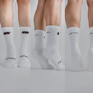 NNV Running Socks ถุงเท้าไร้ตะเข็บ ข้อกลาง กระชับฝ่าเท้าไม่ดิ้น หนานุ่มฝ่าเท้าพอดี