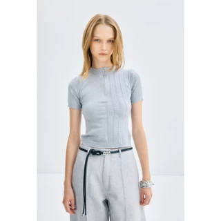 STUDIO UNKNOWN - Holly Half Harringbone Knit Top เสื้อนิตตกแต่งซิปโลโก้ทอ 2 ดีไซน์ลายเบสิกและลายก้างปลา