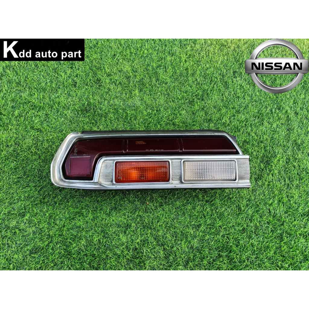 ไฟท้าย ( ด้านซ้าย ) Nissan Cedric 330