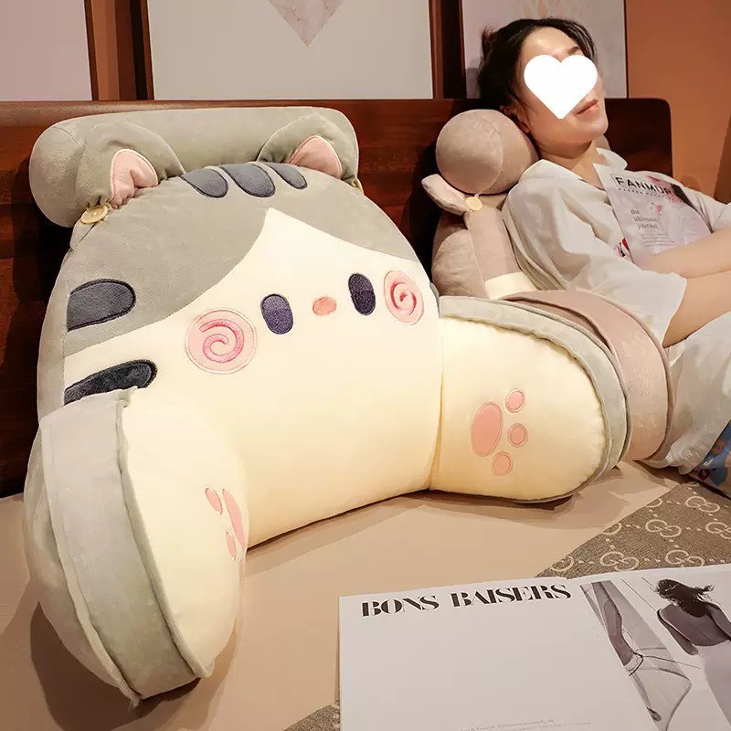 (DD shöp) หมอนพิงหลังตุ๊กตา 3D นั่งสบาย นุ่มฟู เหมือนมีเพื่อนมากอดตลอดเวลา 🐱🐶🐰