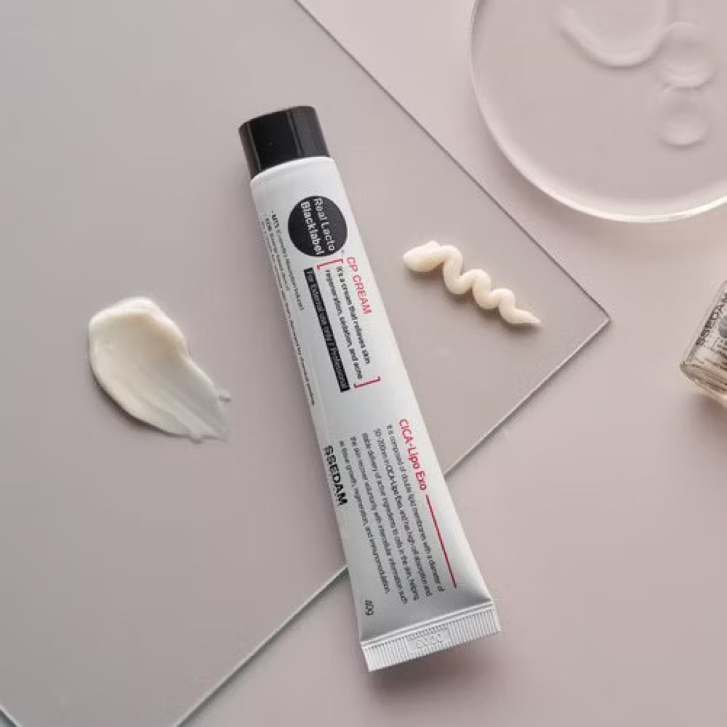 SSEDAM Real Lacto Blacklabel CP Cream ซึ่งเป็นครีมบำรุงผิวเกรดพรีเมียม ฟื้นฟูผิวและเสริมเกราะป้องกันผิวสำหรับผิวแพ้ง่าย