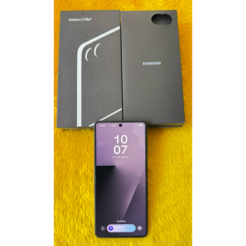 # Samsung Galaxy Z Flip7-12/512GB..เครื่องศูนย์ใหม่มากcareplus2ปีเลย
