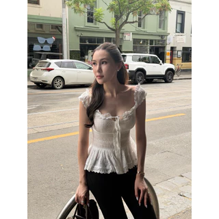 MACHMACHTHELABEL - Emily Lace Top (เสื้อลูกไม้ off-shoulder) - (PREORDER)**