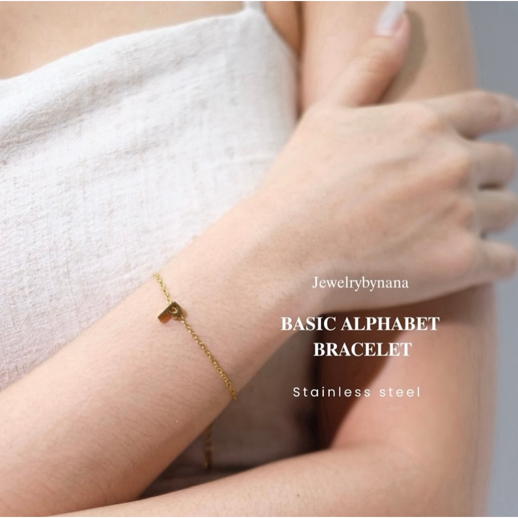 สร้อยข้อมือ Basic alphabet stainless steel bracelet