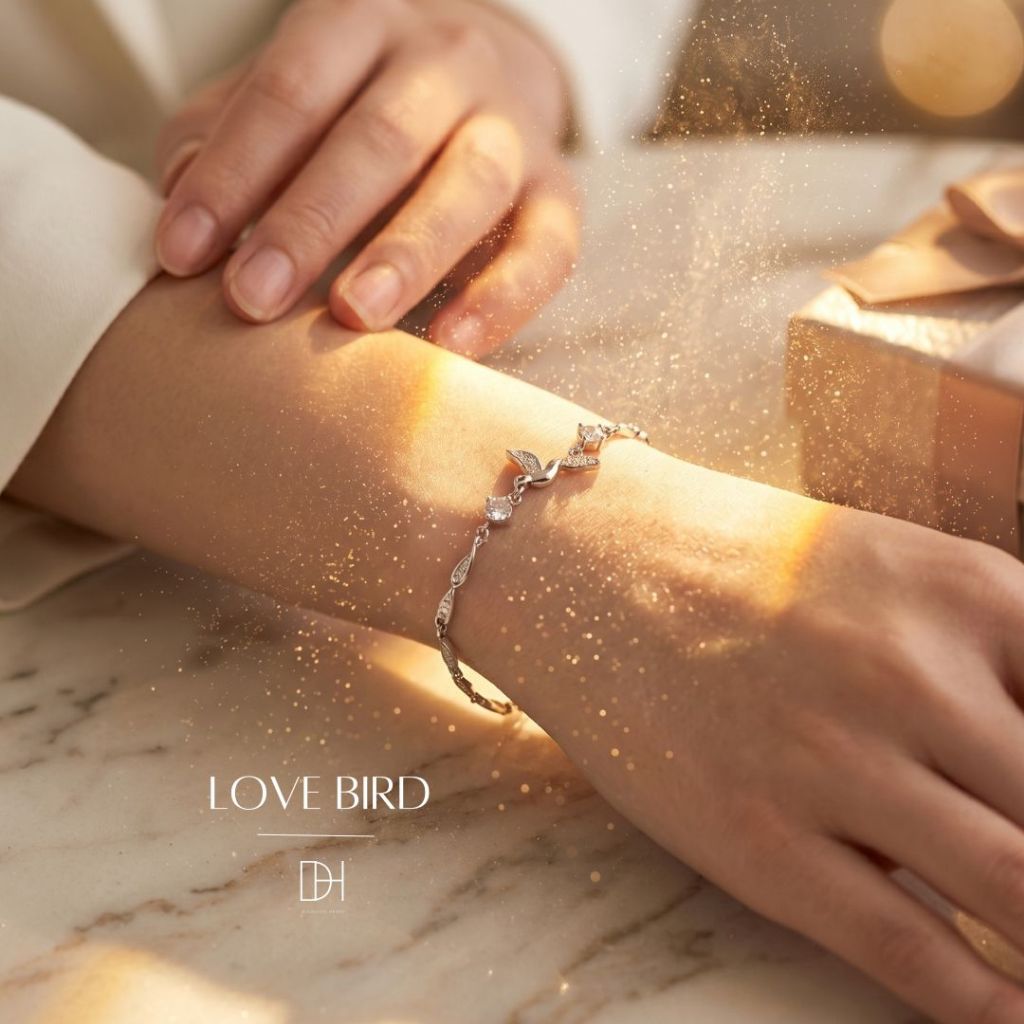 DH สร้อยข้อมือเงินแท้ Love Bird กำไลแฟชั่น ข้อมือเงิน สร้อยข้อมือเพชร สวยหรูนำโชคลาภ กำไลนำโชค
