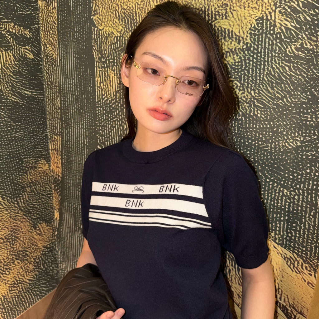 ÉTOILE BNK TED TOP เสื้อครอปไหมพรม พิมพ์ลาย BNK ผ้าไหมพรมนุ่มสบาย