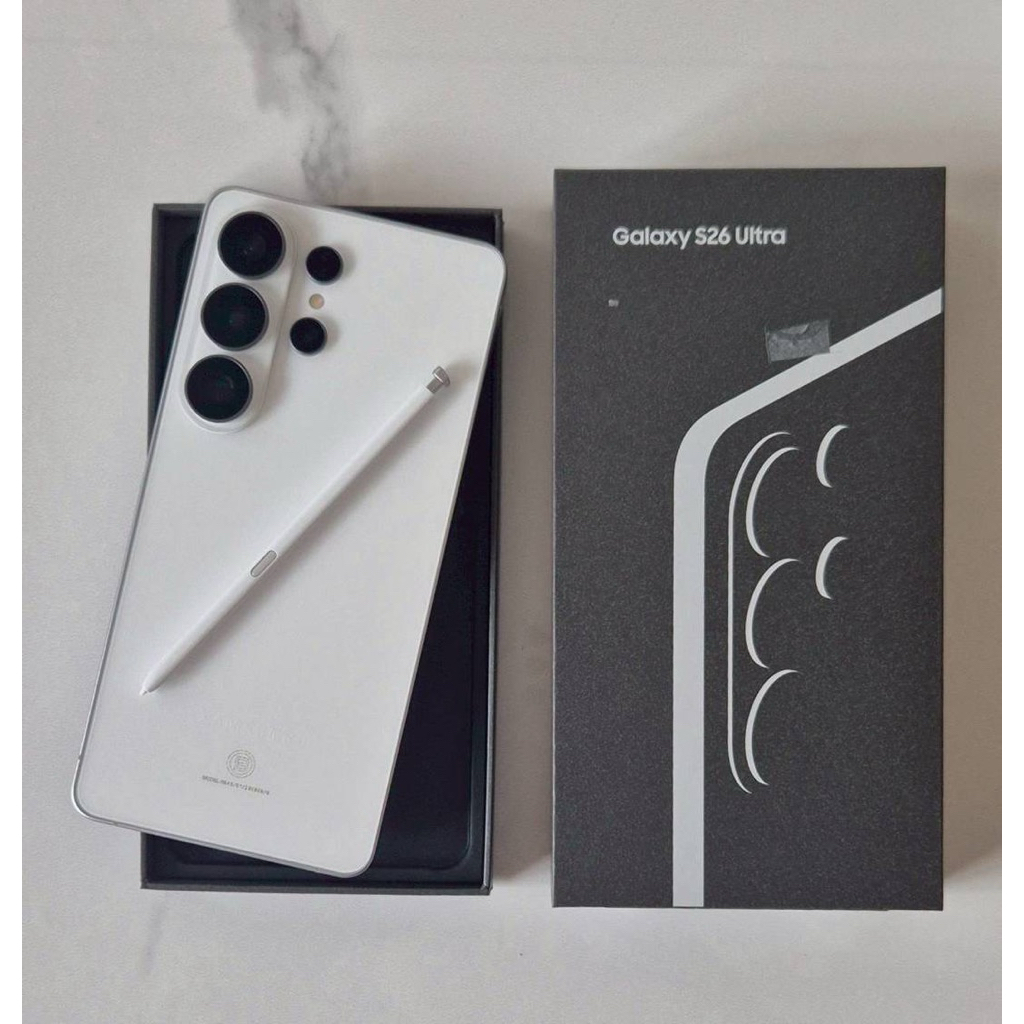 Samsung Galaxy S26 Ultra 5G  หน้าจอ 6.9" (12/256GB) ของแท้ ศูนย์ไทย  มีประกัน สี White