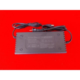 แบตเตอรี่ลิเธียมฟอสเฟส LifePo4 32700 / 4S 12.8v-14.6v ทรงยาว แอมป์แท้ พร้อมที่ชาร์จ ใส่ตู้ลำโพงบลูทูส หรือ ใช้ในงาน DIY