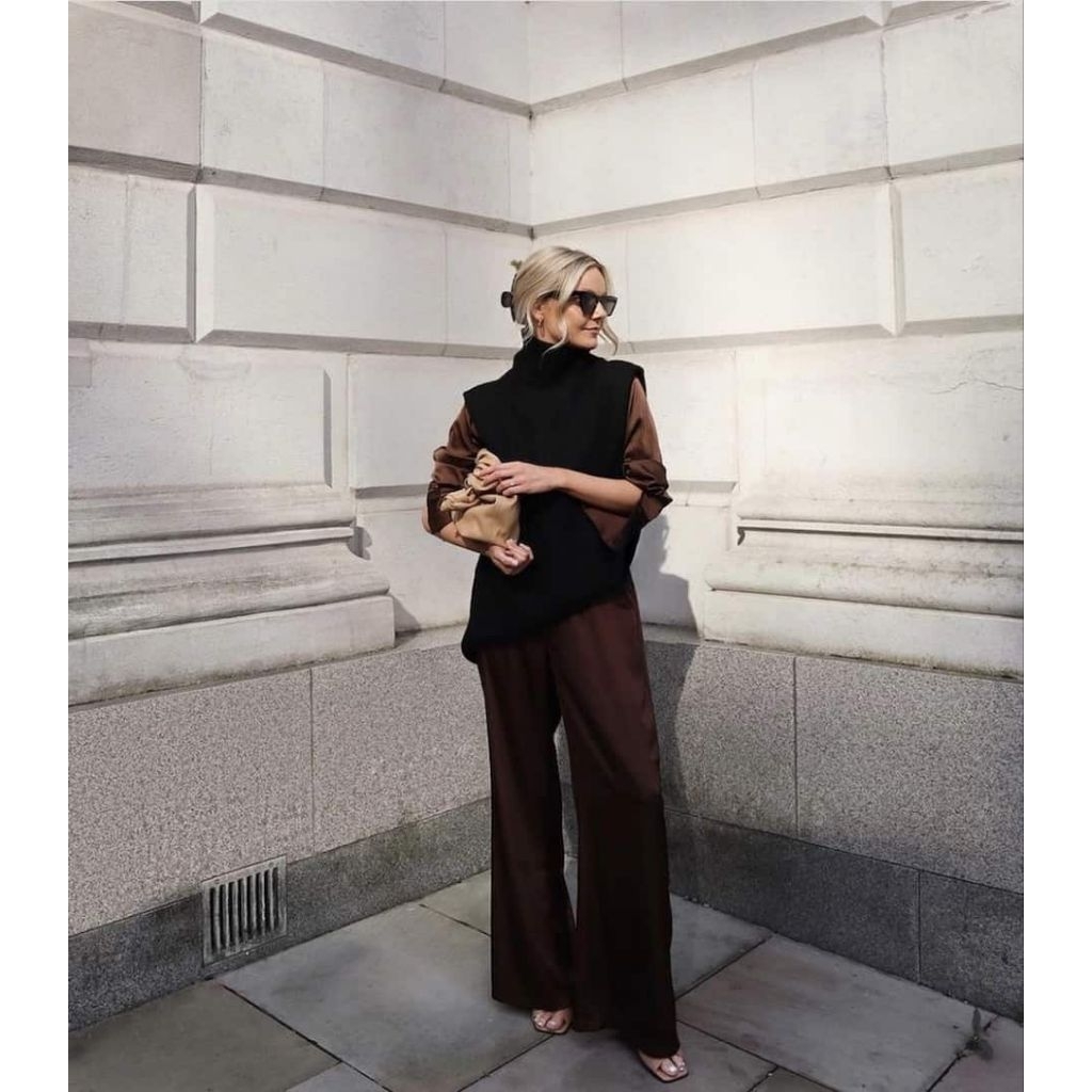 George Brown Twill Wide leg Trouser กางเกงขายาวทรงขากว้าง เอวสูง ซิปหน้า ผ้าlyocellผสม เนื้อนุ่ม ทิ้งตัว ไม่ยืด สีน้ำตาล ราคา ถูกที่สุด ดีลบีเคเค
