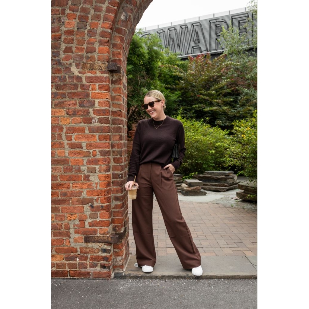George Brown Twill Wide leg Trouser กางเกงขายาวทรงขากว้าง เอวสูง ซิปหน้า ผ้าlyocellผสม เนื้อนุ่ม ทิ้งตัว ไม่ยืด สีน้ำตาล ราคา ถูกที่สุด ดีลบีเคเค แกลเลอรีภาพที่ 4