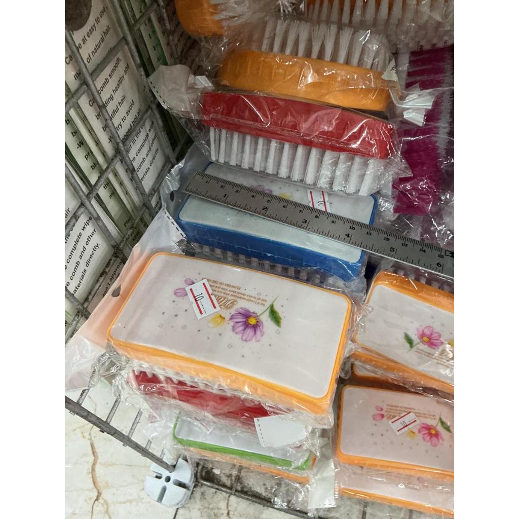 04 D [ อ่านก่อน สินค้าประมูล ส่งของวันพฤหัส Auction Item – Shipping on Thursday ] แปรงซักผ้า คละสี