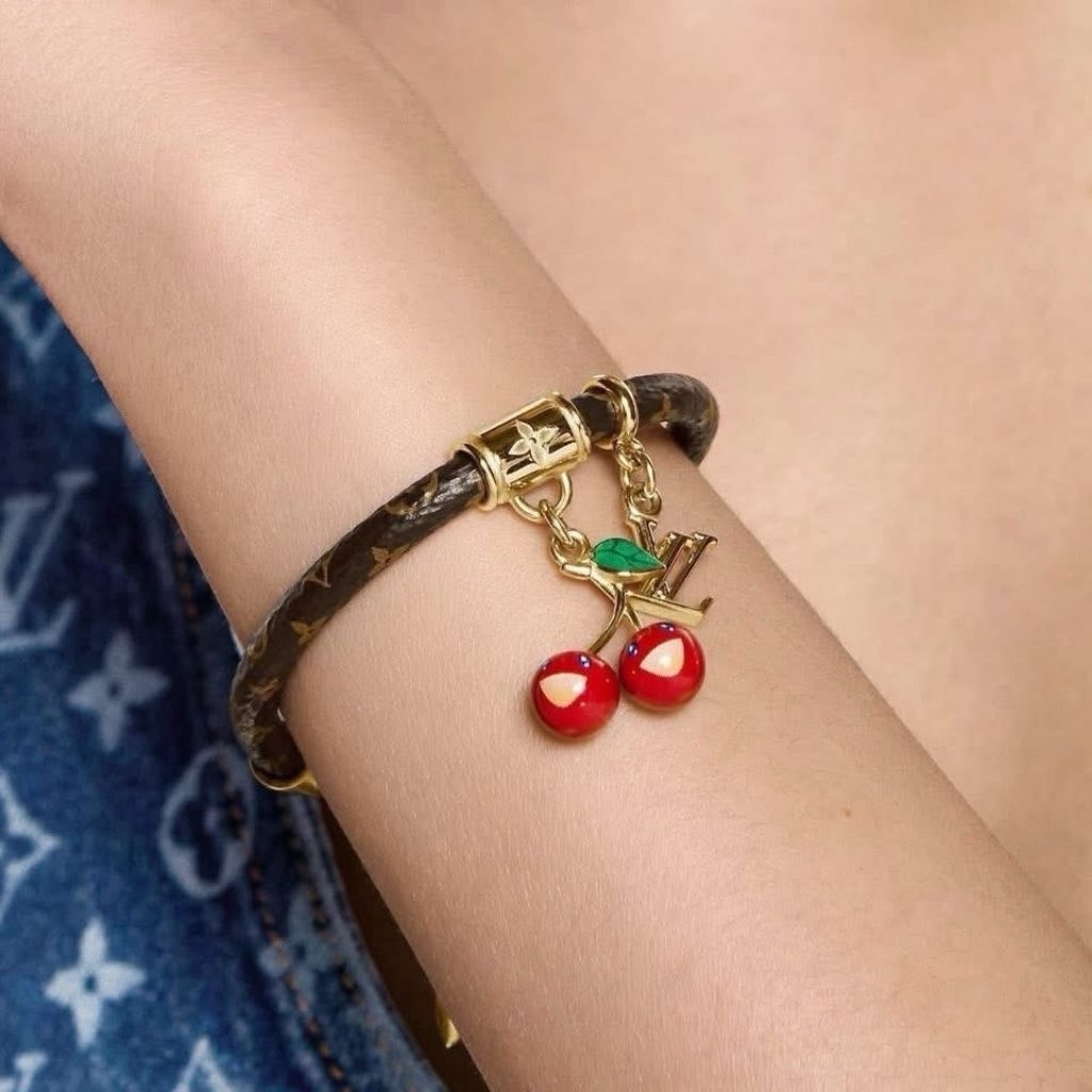 New LV x TM - กำไลข้อมือ Monogram Cerise Bracelet ✅️Rare item 🍒🍒🍒🍒 Cherry ของแท้💯พร้อมส่ง **ทักรีเชค