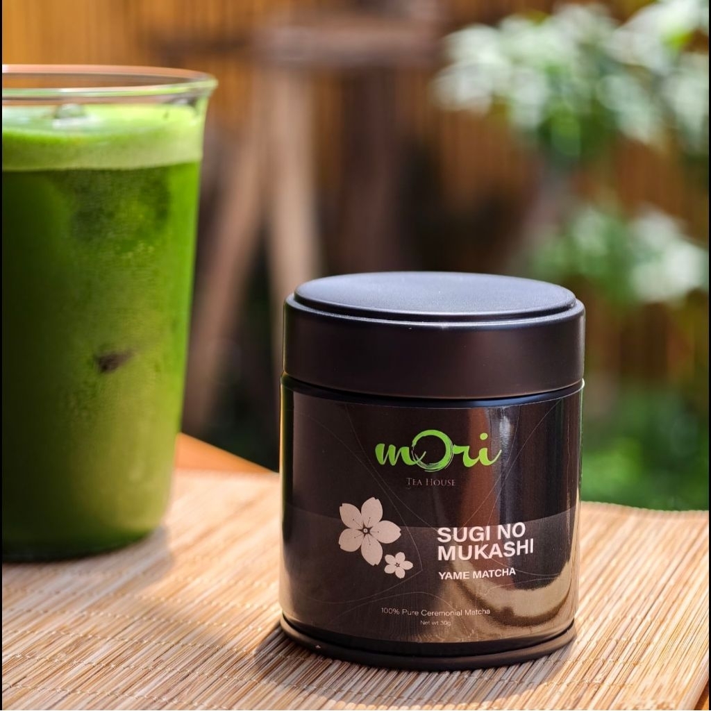 Sugi no Mukashi (พร้อมส่ง) มัทฉะเกรดพิธีการจาก Yame โทนนัตตี้สโม๊กกี้ แบบกระปุก30g. | Ceremonial Matcha | Mori Tea House