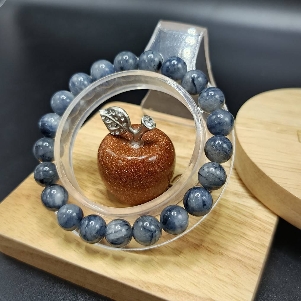 กำไลหินไหมฟ้าดูมอเทอร์ไต์(BIue Rabbit Hair Quartz)''เสริมสติปัญญา ความสงบทางอารมณ์''