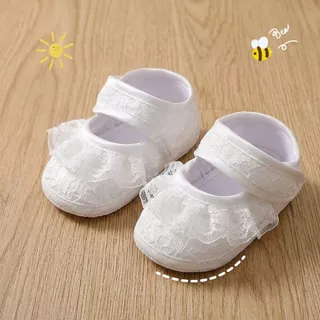 Babyonline(X080)2E3 (ส่งด่วน1วัน)รองเท้าสำหรับเด็กผู้หญิงวัยหัดเดินลายลูกไม้ มีกันลื่น ผ้าฝ้าย พื้นนิ่ม สบายเท้า