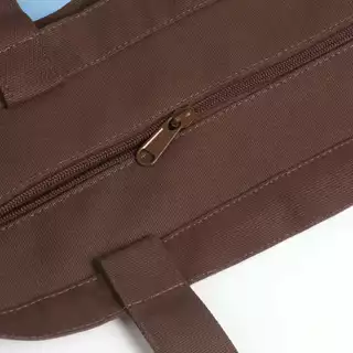 KEDS กระเป๋ามีซิป รุ่น THE KEDS BAG สีช็อกโกแลต บลูเบอร์รี่ ( KS26ACB01027 )