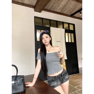 เสื้อเปิดไหล่ เสื้อสั้นรัดรูปลายดาว ใส่ได้ทุกวัน เซ็กซี่สไตล์หวานเท่ สายฝอ#2434
