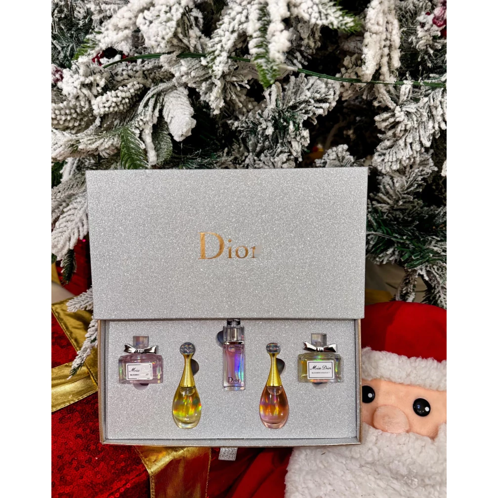ชุดน้ำหอมมินิ 5ขวด (5*5ml) 5 กลิ่นฮิตทั่วโลก ใส่กระเป๋าได้ ของขวัญวันสำคัญ 🎁มอบถุงเป็นของขวัญ