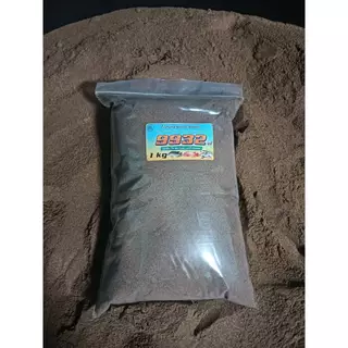 🐟อาหารปลากินพืช 9932 บดละเอียด CP แท้100% ไม่ผสม หัวเชื้อตกปลา โปรตีนสูง แพ็ก 1 kg เต็ม ใช้เป็นเหยื่อตกปลาเกล็ดทุกชนิด