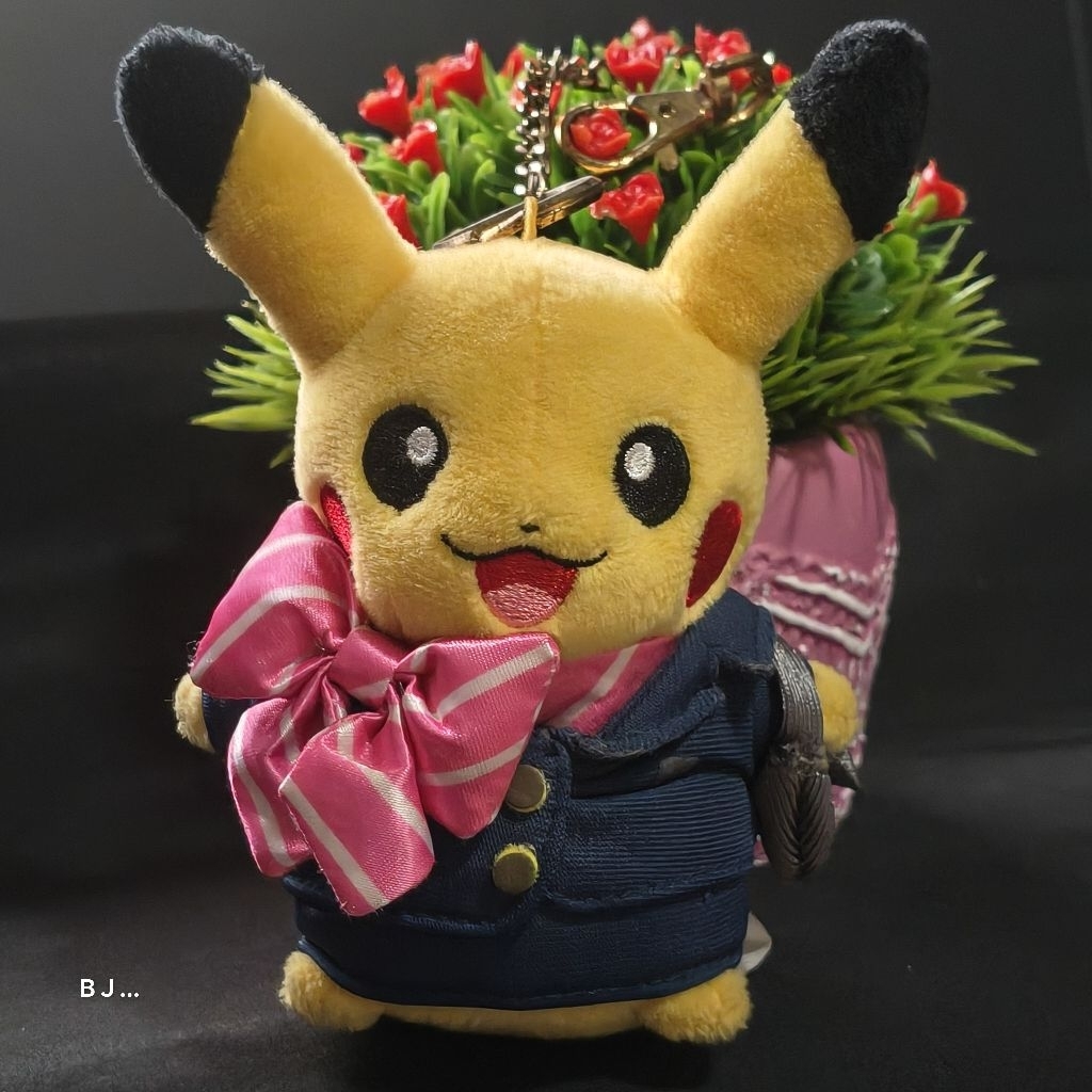 ตุ๊กตา Pokémon Center Japan Chitose Airport Limited Pikachu Hostess Keychain แท้💯