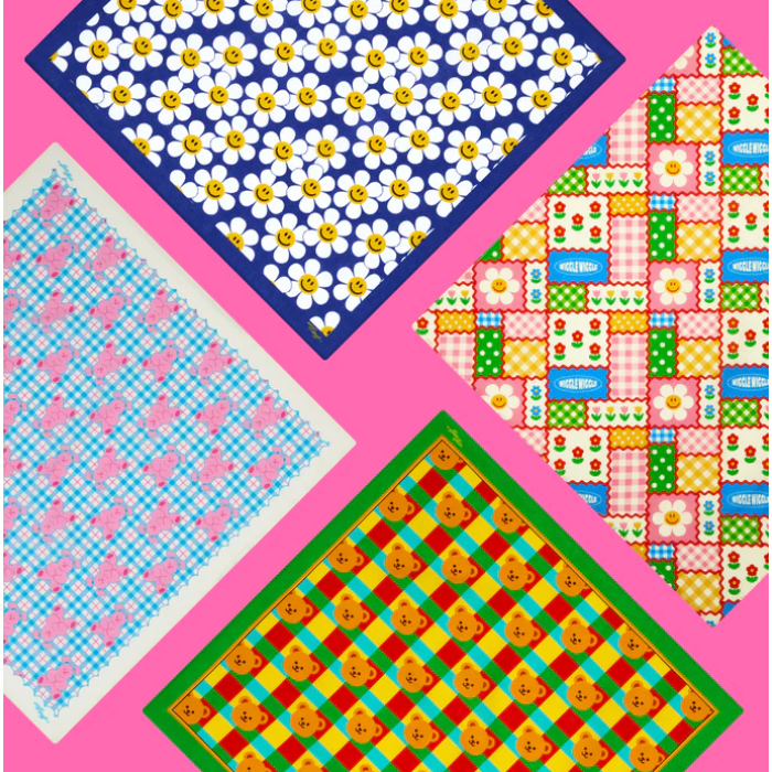 พร้อมส่ง Wiggle Wiggle Hankerchief ผ้าเช็ดหน้า