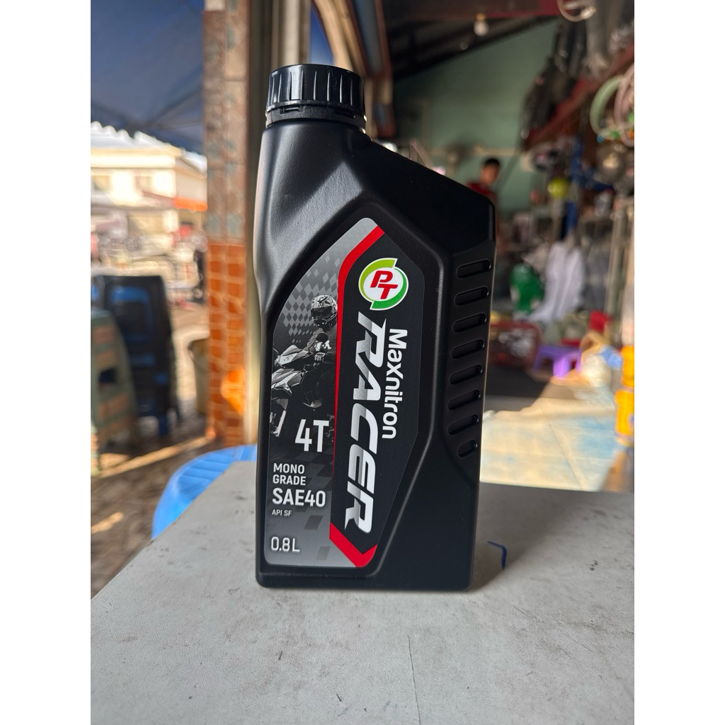 0.8 ลิตร น้ำมันเครื่องมอเตอร์ไซค์ PT Maxnitron Racer 4T SAE40 สำหรับเครื่องยนต์ 4 จังหวะ