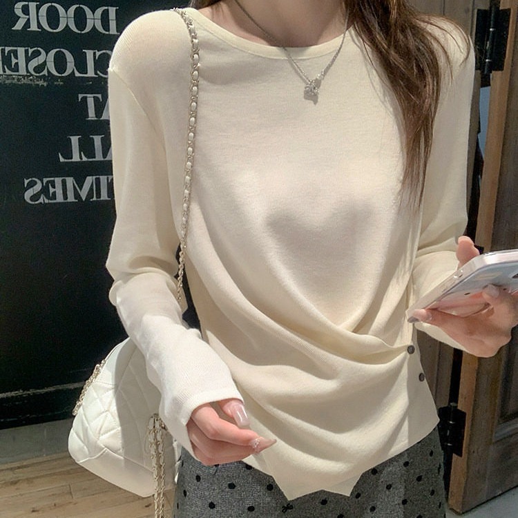 GAKKI รุ่น 3426# เสื้อยืดแขนยาว คอกลม ผ้าไหมพรมร่อง ดีไซน์ชายเสื้อไขว้กระดุม ทรง Slim Fit สไตล์เกาหลี (อก 34-54")