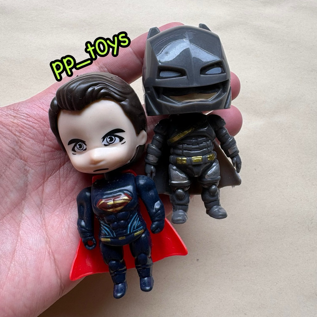 DC Justice League Armored Batman v Superman action figure