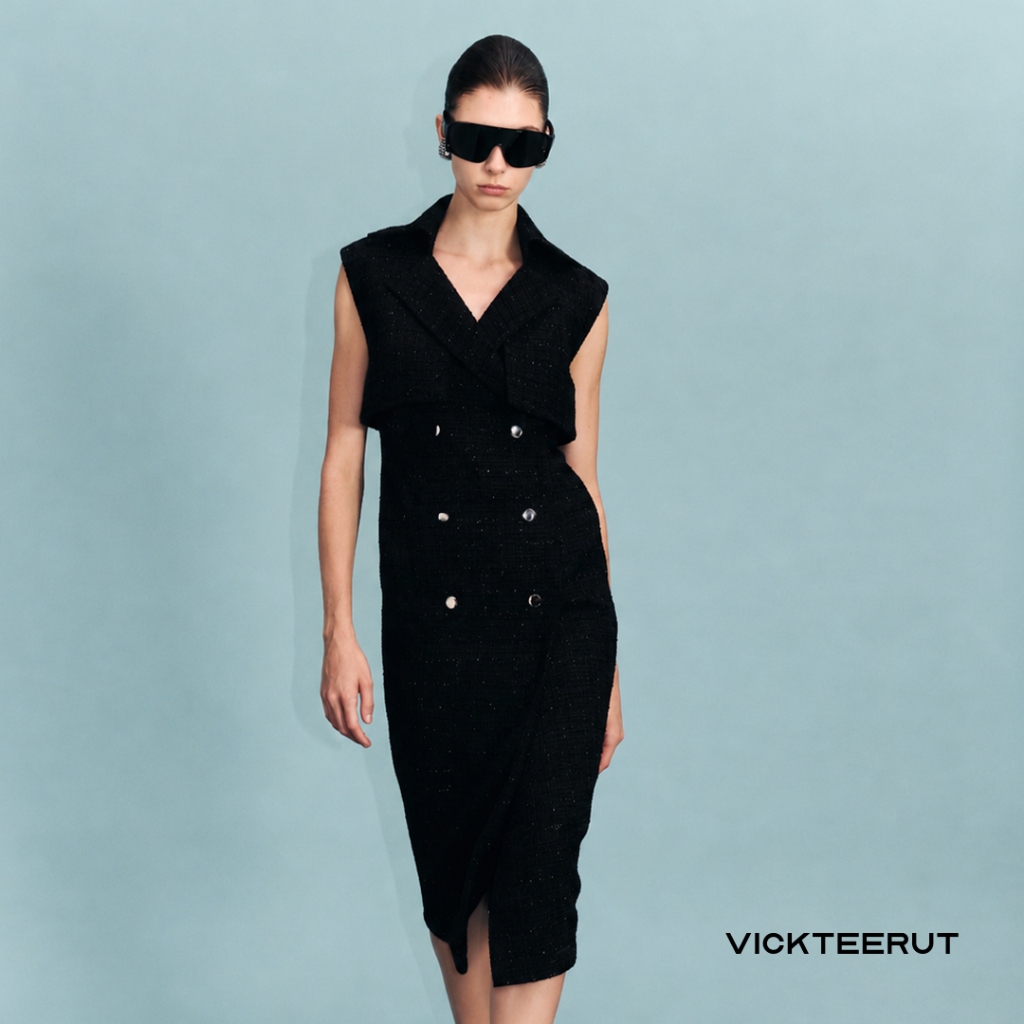 VICKTEERUT Re-Edition Sleeveless Trench Tweed Midi Dress เดรสแขนกุด คอปก กระดุมสองแถว