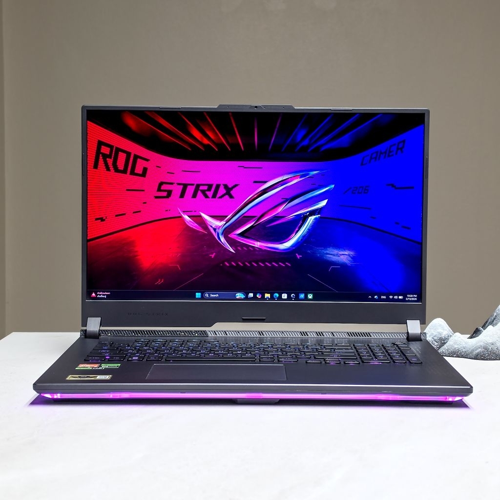 ASUS ROG STRIX G17 G713PI-LL109W/RYZEN9-7940HX/RTX4070 /17" 240Hz