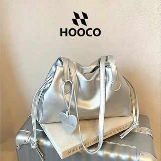 HOOCO กระเป๋าผู้หญิง พร้อมส่ง กระเป๋าถังดีไซน์สายรัดดึง รุ่นใหม่2026 แรกแท้ ดีไซน์น้อยคนมี ถือมือได้ หรือสะ