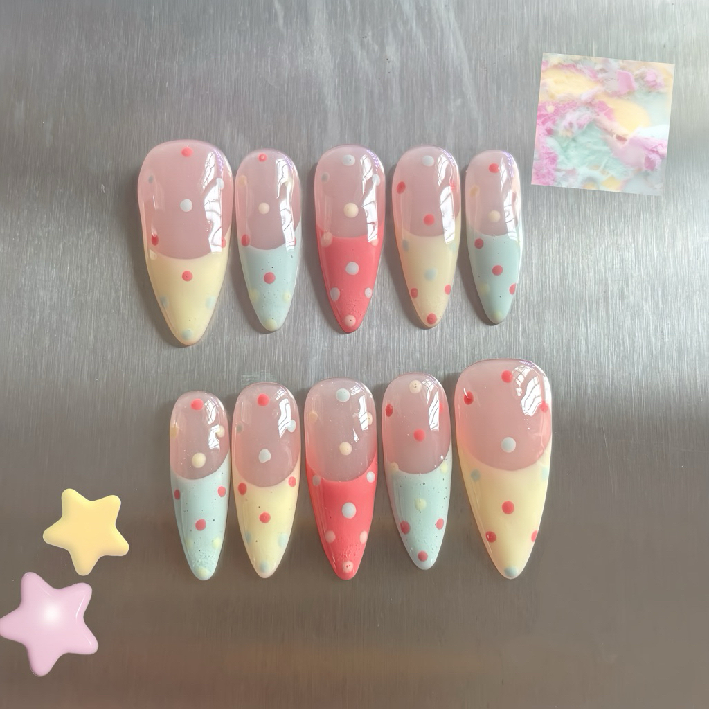 pastel polka dot nail เล็บเจลลายจุดสีน่ารัก