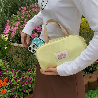 SUNSCRÈME - MINI ROSIE POUCH (กระเป๋าใส่เครื่องสำอาง/มือถือ/กล้อง) สีมินต์/ชมพู/เหลือง/ฟ้า
