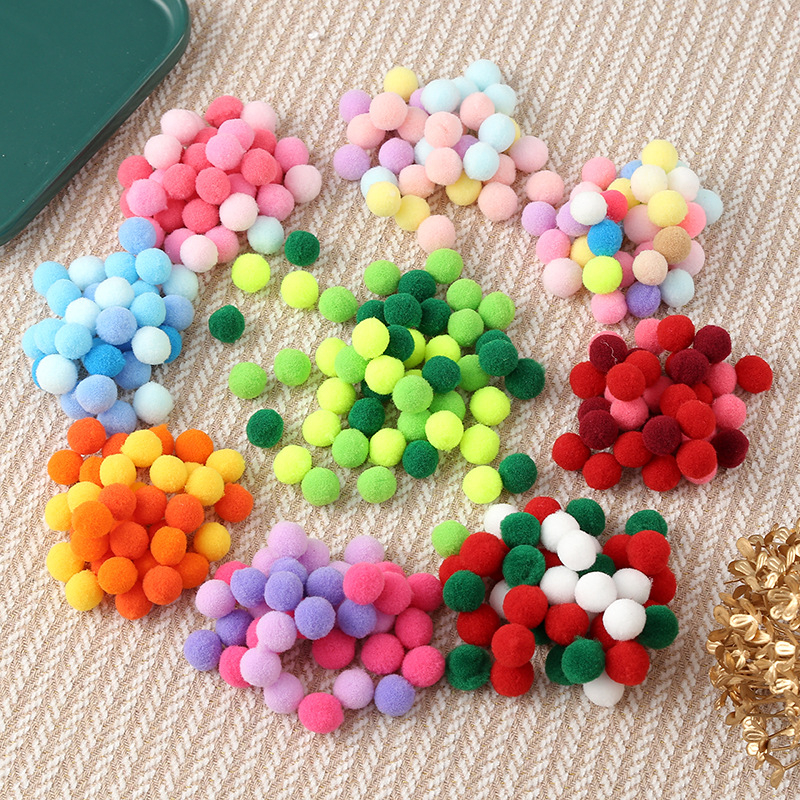 50ชิ้น/ถุง ลูกบอลปอมปอม Fluffy Soft Pompoms Ball ปอมปอมคละสี งานฝีมือ DIY DIY
