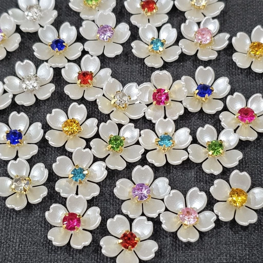 DP23 ดอกไม้ประดับเพชร ขนาด 15 มิล จำนวน 50 ชิ้น