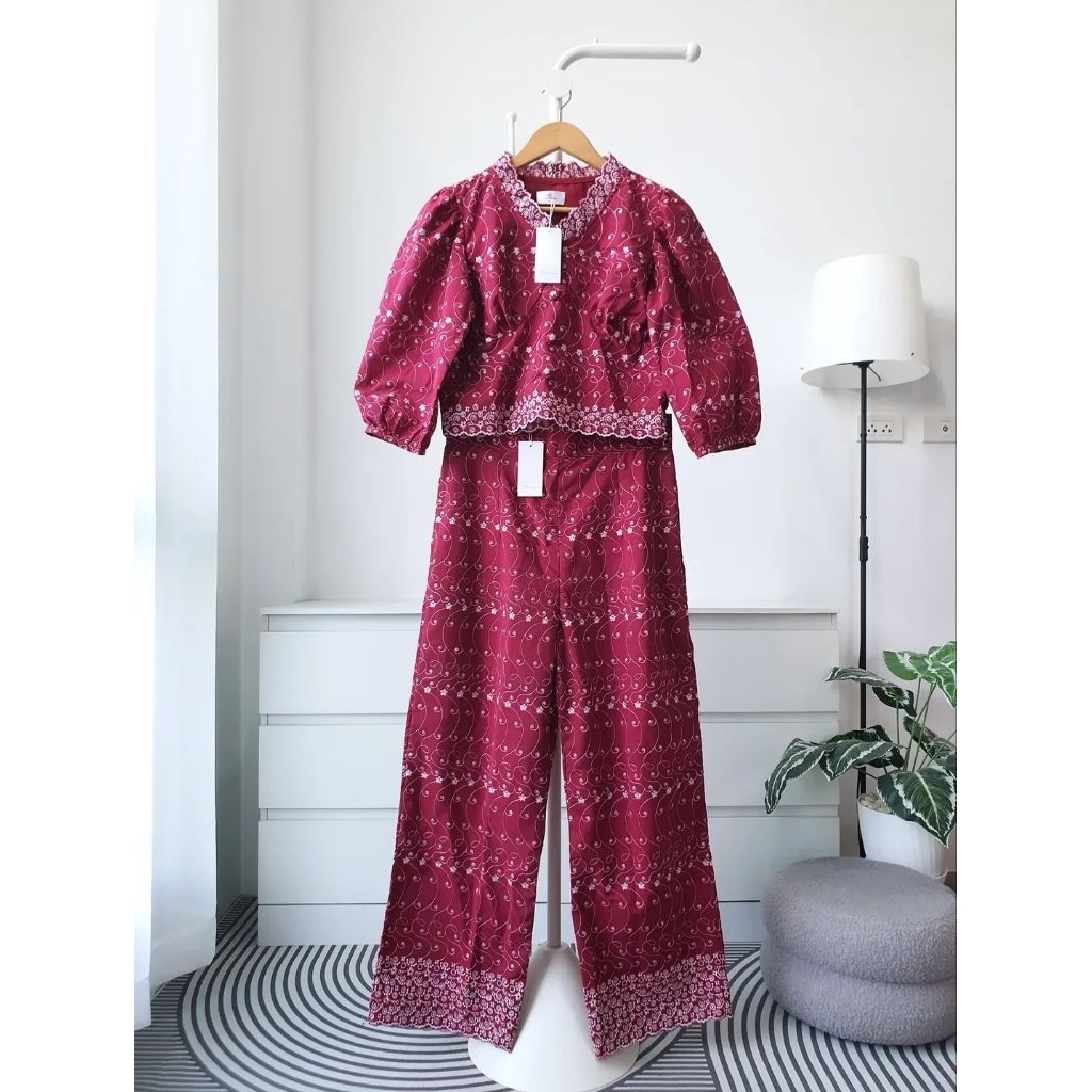 ชุดเซ็ต Rita. apparel set (รบกวนอ่านรายละเอียดสินค้าและตัดสินใจก่อนสั่งซื้อ สั่งแล้วห้ามยกเลิกและพร้