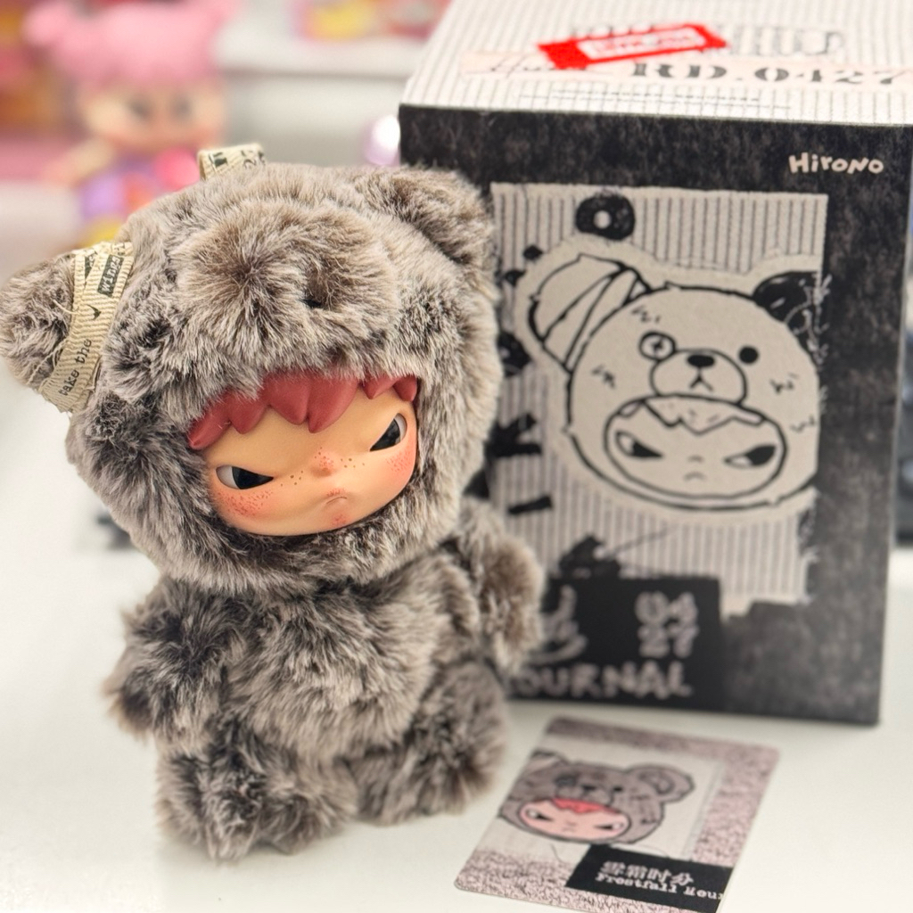 [พร้อมส่ง - เช็คตัว] พวงกุญแจ Hirono - Frostfall Hour 🤎🤍
