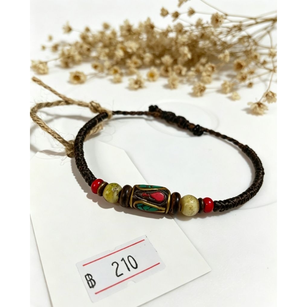สร้อยข้อมือลูกปัดเนปาล (Nepal Beads)