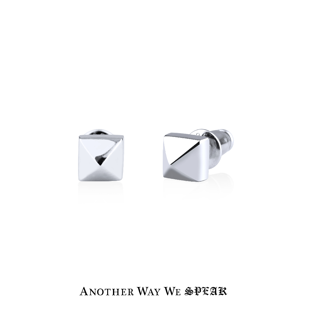 ANOTHER WAY WE SPEAK ต่างหูเงินแท้ รุ่น AWWS STUD สีเงิน *ราคาต่อข้าง*