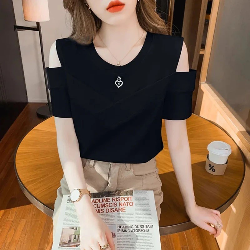 พร้อมส่ง✈️เสื้อยืดเกาหลีสุดน่ารัก ดีไซน์เปิดไหล่เซ็กซี่Lovely Look