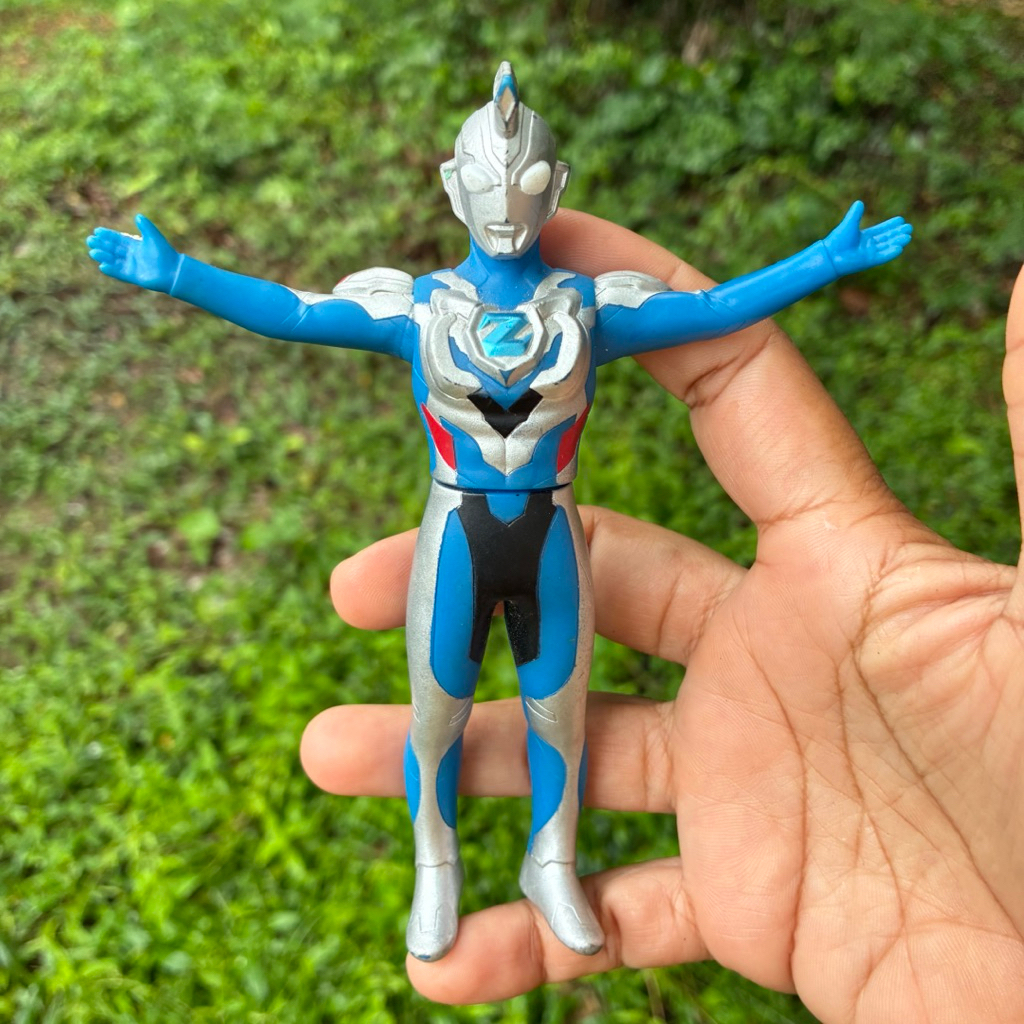 Bandai Ultra Hero Series 18 Ultraman Max / ฟิกเกอร์ยอดมนุษย์อุลตร้าแมน