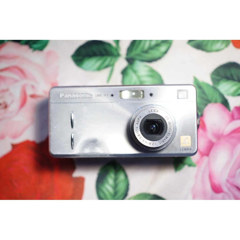 Panasonic Lumix DMC-F1